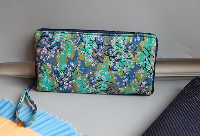 8.3\" long zippered wallet - Akina turquoise blue